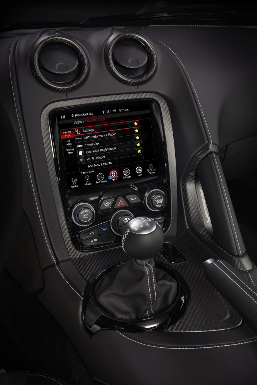 Детали интерьера Dodge Viper ACR (VX) 2015 года  (фото 79 из 91)